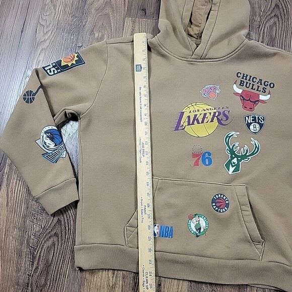 Hollister NBA Hoodie Adult Medium Brown All Over Print Flaws* - Picture 7 of 14